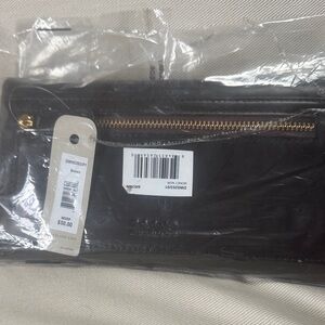 Timberland Women's Leather Wallet RFID Protection Snap button closure Clutch